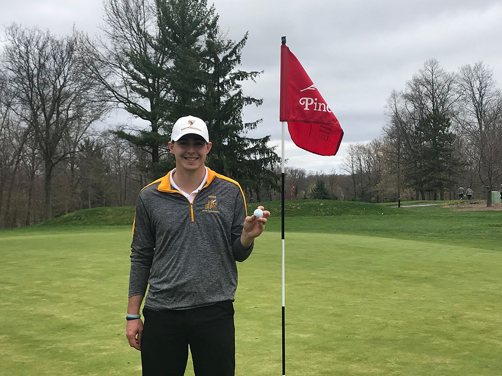 Gear in Action: Baldwin Wallace Golf Team